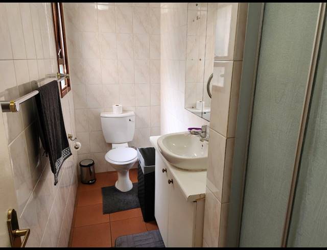 2 BEDROOM APARTMENT FOR SALE IN KEY WEST ESTATE